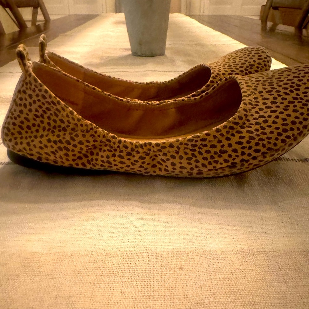 Ladies Universal Threads ballerina slippers size 7 1/2